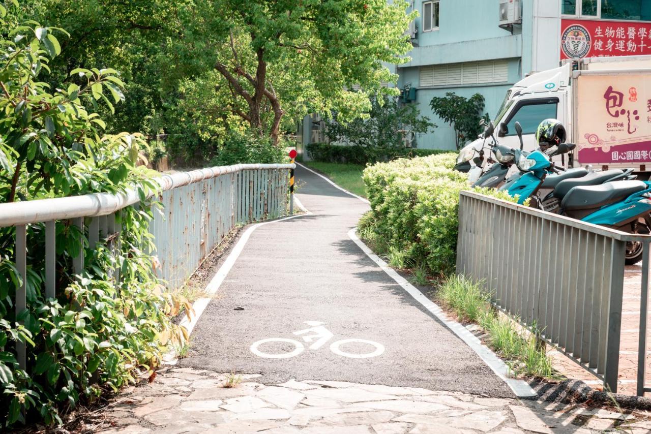 Yilan Inspiration Vandrarhem Luodong Exteriör bild